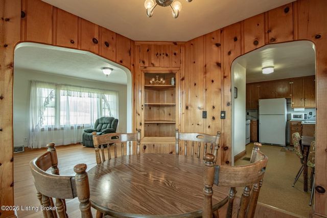 4765 Flaherty Rd, Vine Grove, KY 40175