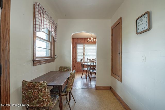 4765 Flaherty Rd, Vine Grove, KY 40175