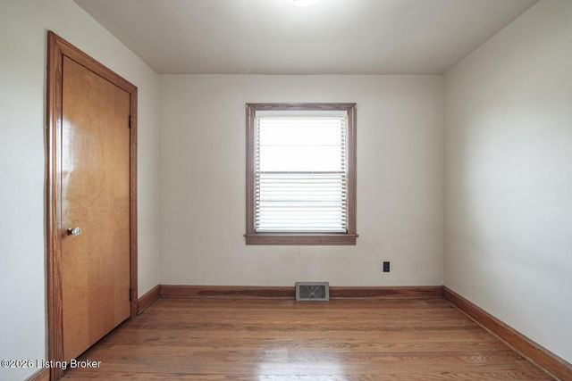 4765 Flaherty Rd, Vine Grove, KY 40175