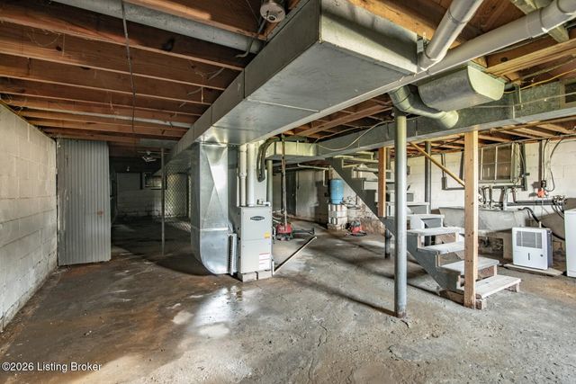 4765 Flaherty Rd, Vine Grove, KY 40175