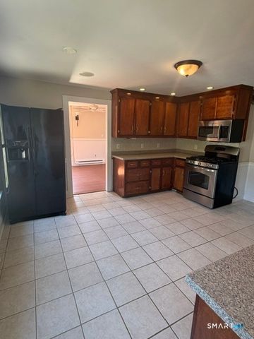 171 S Riverside Avenue 2nd Floor, Plymouth, CT 06786