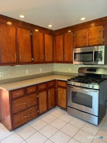 171 S Riverside Avenue 2nd Floor, Plymouth, CT 06786