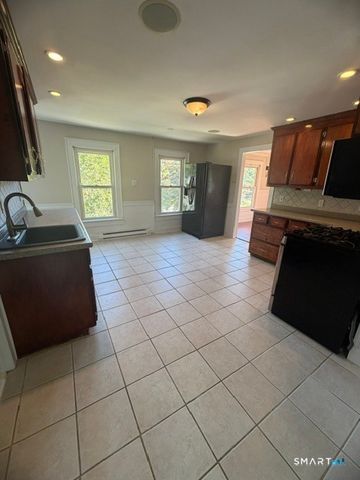 171 S Riverside Avenue 2nd Floor, Plymouth, CT 06786