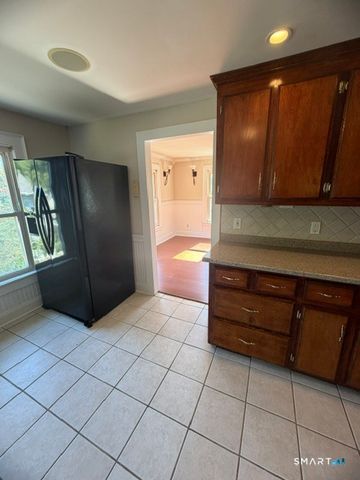 171 S Riverside Avenue 2nd Floor, Plymouth, CT 06786