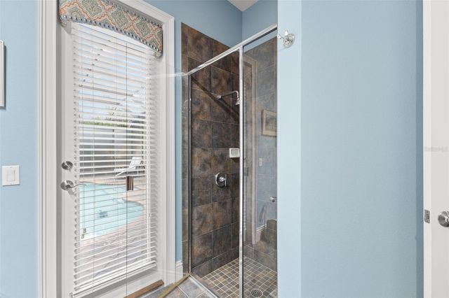 11932 ROYCE WATERFORD CIRCLE, Tampa, FL 33626