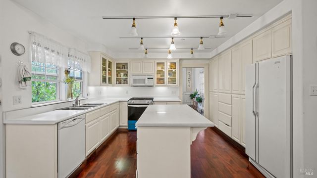 113 Heidi Ln, Cloverdale, CA 95425