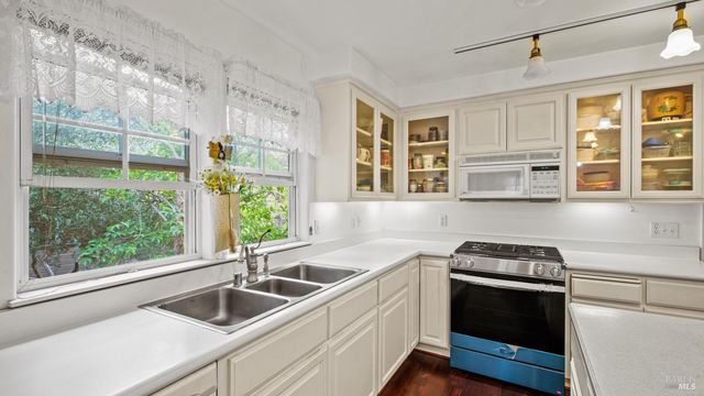 113 Heidi Ln, Cloverdale, CA 95425