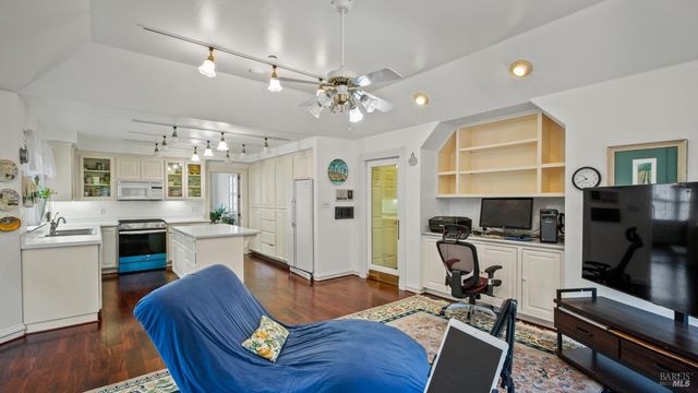 113 Heidi Ln, Cloverdale, CA 95425