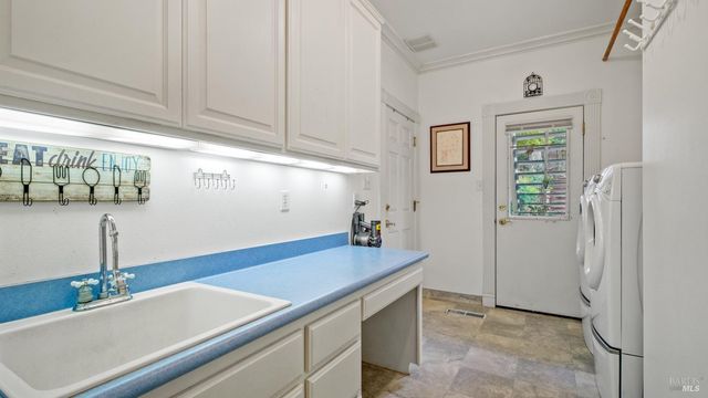 113 Heidi Ln, Cloverdale, CA 95425