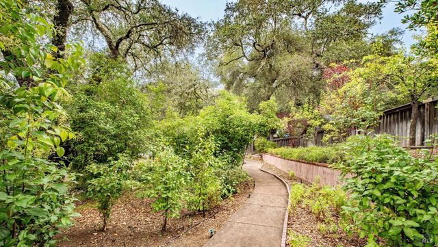 113 Heidi Ln, Cloverdale, CA 95425