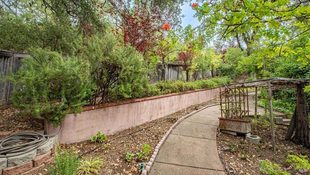 113 Heidi Ln, Cloverdale, CA 95425