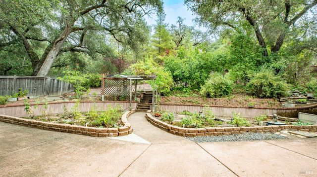 113 Heidi Ln, Cloverdale, CA 95425