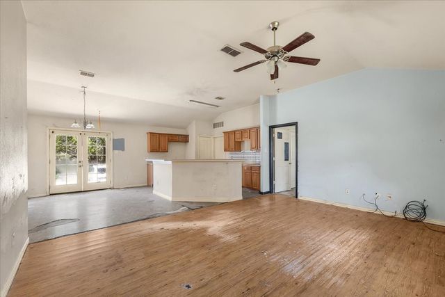 408 Brazos Mountain Drive, Weatherford, TX 76087