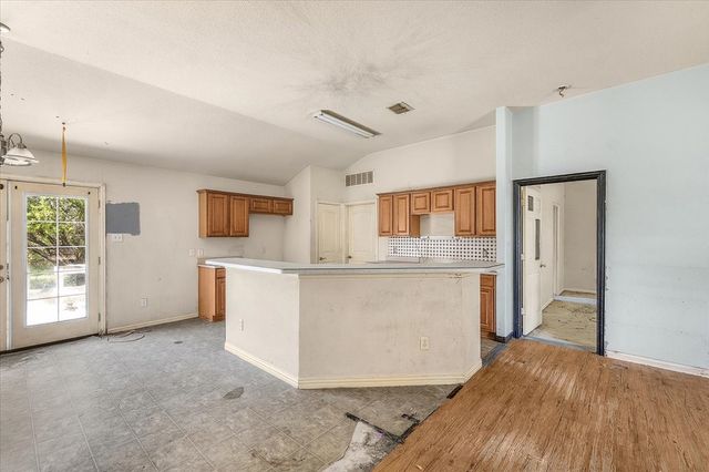 408 Brazos Mountain Drive, Weatherford, TX 76087