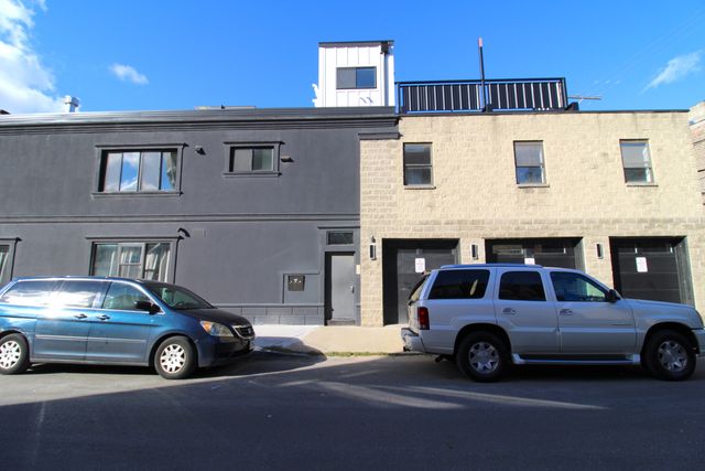 933 N Ashland Avenue 2R, Chicago, IL 60622