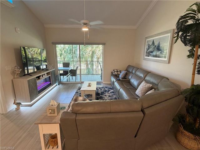 1137 Winding Pines CIR 205, Cape Coral, FL 33909