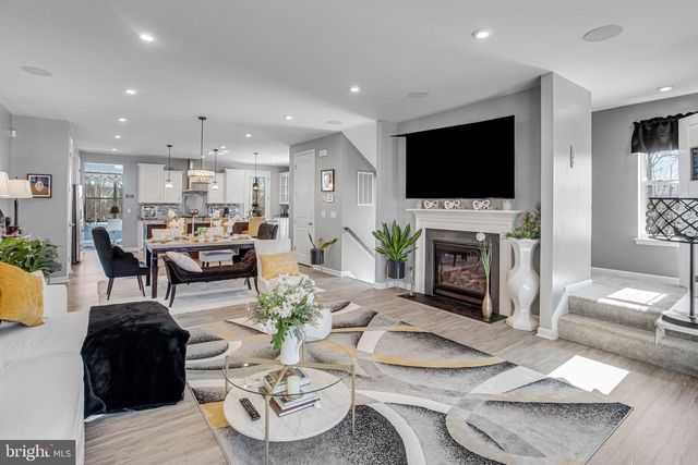 12950 BLUE SKY PL, Woodbridge, VA 22192