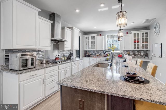 12950 BLUE SKY PL, Woodbridge, VA 22192