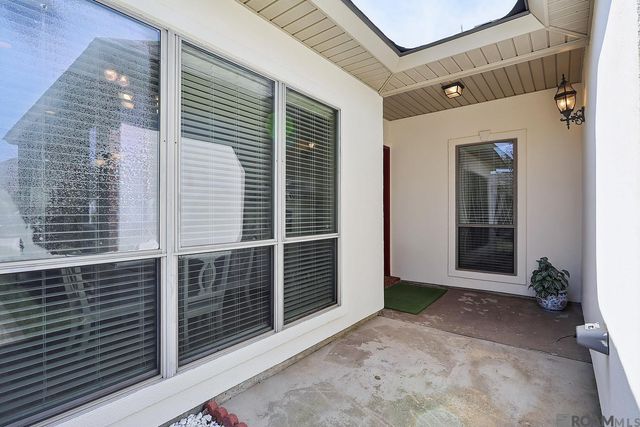 5364 Courtyard Dr, Gonzales, LA 70737