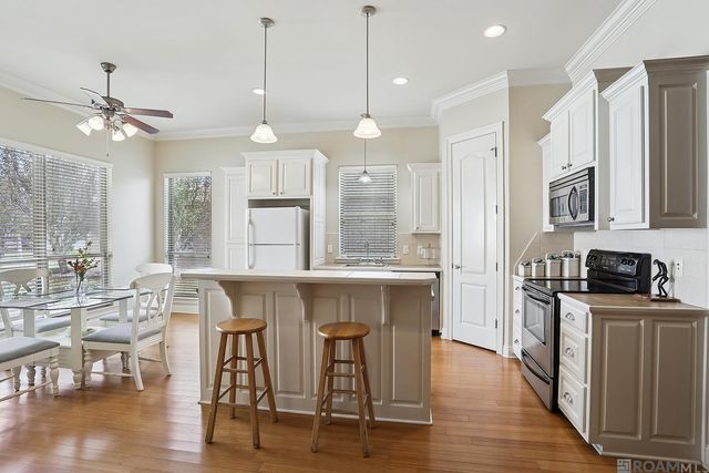 5364 Courtyard Dr, Gonzales, LA 70737