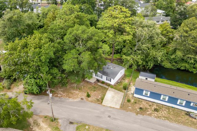 2409 Horne Ave., North Myrtle Beach, SC 29582