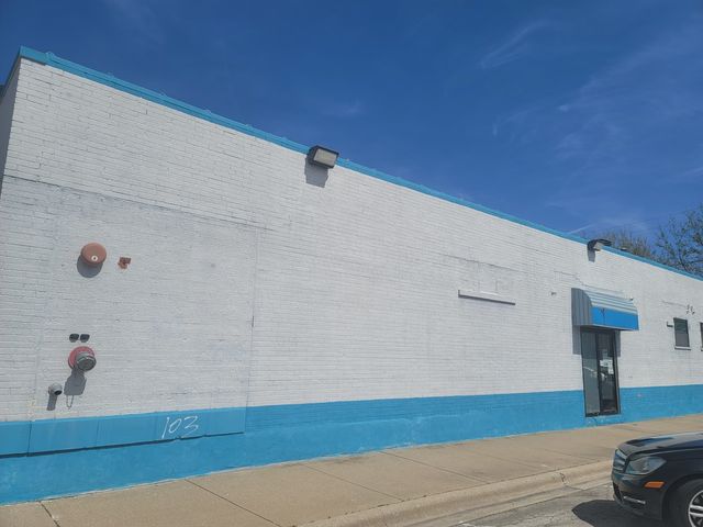 9741 Southwest Highway, Oak Lawn, IL 60453