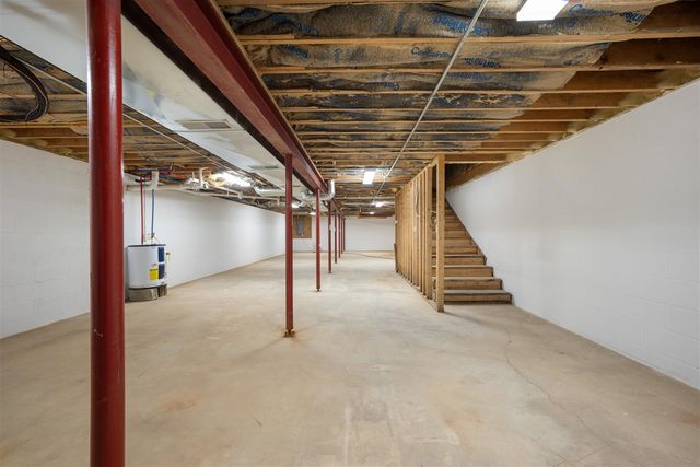 6163 N Meridian Road, Hope, MI 48628