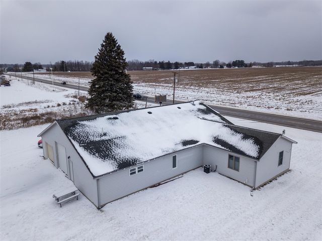 6163 N Meridian Road, Hope, MI 48628