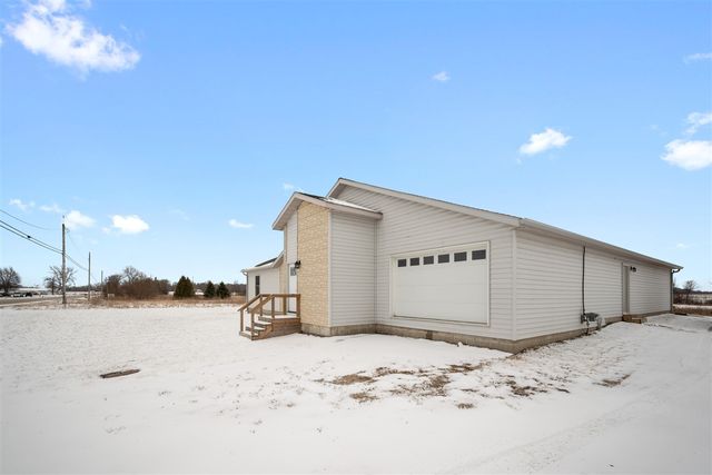 6163 N Meridian Road, Hope, MI 48628