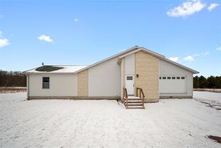6163 N Meridian Road, Hope, MI 48628