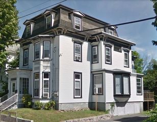 23 Arlington St, Haverhill, MA 01830