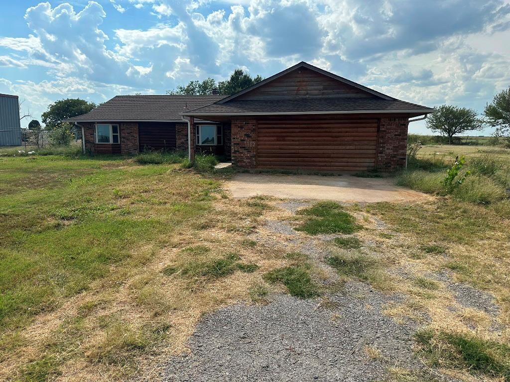 1898 N Highway 81, Chickasha, OK 73018