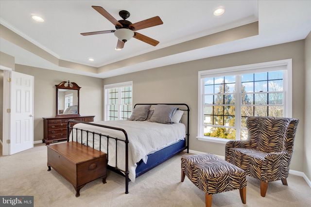 2727 WOODSPRING DR, York, PA 17402