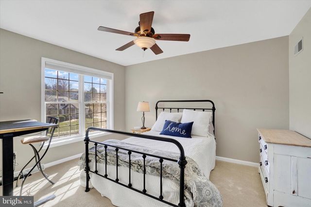 2727 WOODSPRING DR, York, PA 17402