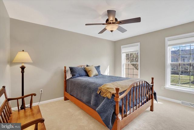 2727 WOODSPRING DR, York, PA 17402