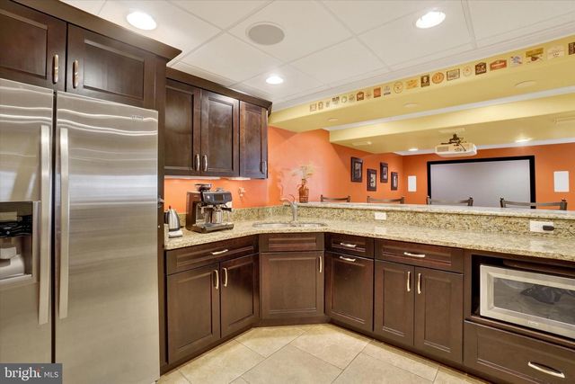 2727 WOODSPRING DR, York, PA 17402