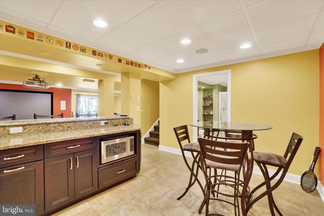 2727 WOODSPRING DR, York, PA 17402