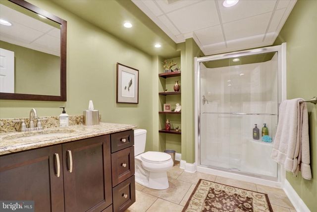 2727 WOODSPRING DR, York, PA 17402