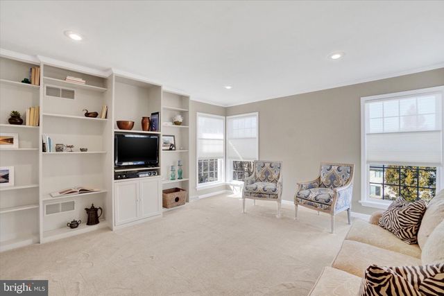 2727 WOODSPRING DR, York, PA 17402