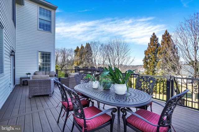 2727 WOODSPRING DR, York, PA 17402