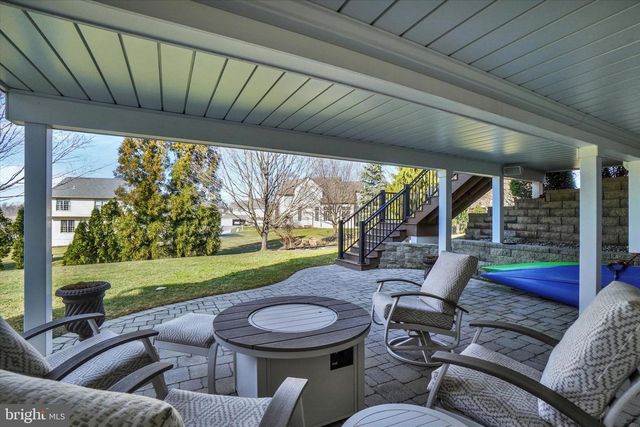 2727 WOODSPRING DR, York, PA 17402