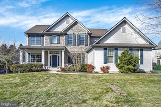 2727 WOODSPRING DR, York, PA 17402