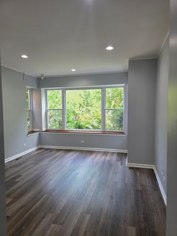 1503 E 74th Place 1, Chicago, IL 60619