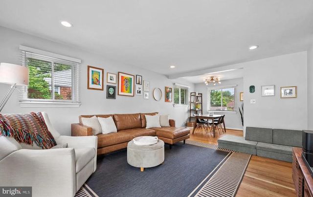 3223 HOLLY HILL DR, Falls Church, VA 22042