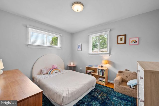 3223 HOLLY HILL DR, Falls Church, VA 22042