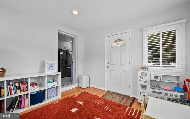 3223 HOLLY HILL DR, Falls Church, VA 22042