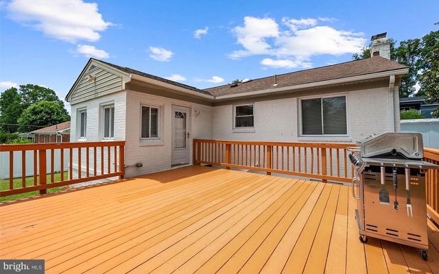 3223 HOLLY HILL DR, Falls Church, VA 22042