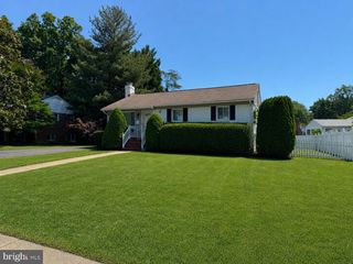 3223 HOLLY HILL DR, Falls Church, VA 22042