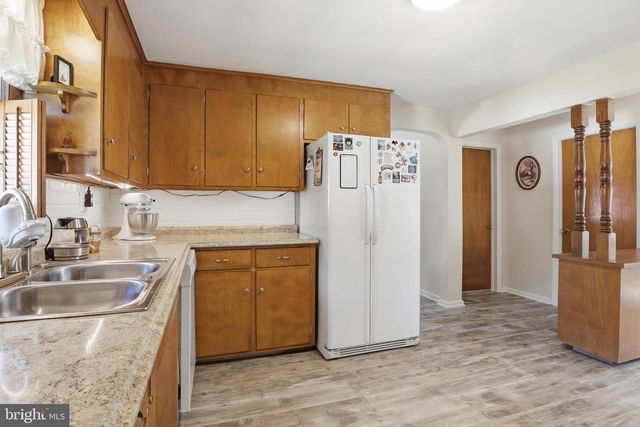 110 FAME AVE, Hanover, PA 17331
