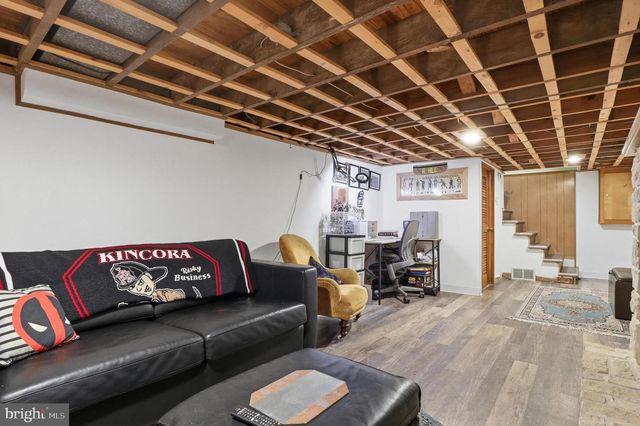 110 FAME AVE, Hanover, PA 17331